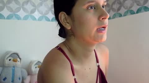 Snapshot of adysson_le chatting on 06-17-26, 06:42 s a b r i n a online show from 06-17-26, 06:42