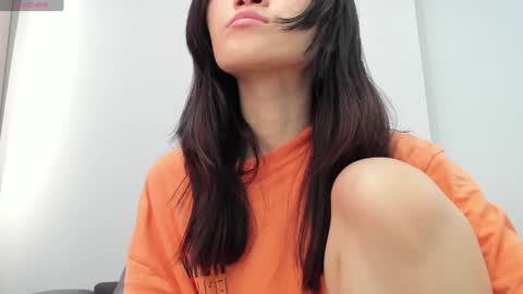 Snapshot of ae_nie chatting on 02-04-25, 08:56 Aenie online show from 02-04-25, 08:56