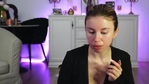 Aelia online show from 11-01-25, 03:30