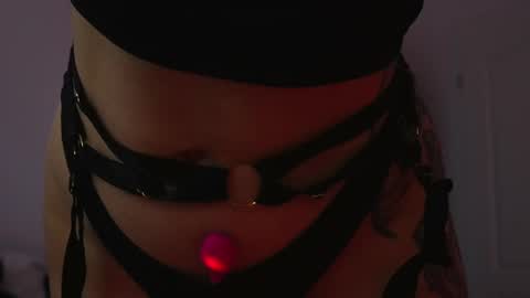 Aelia online show from 06-06-26, 04:44