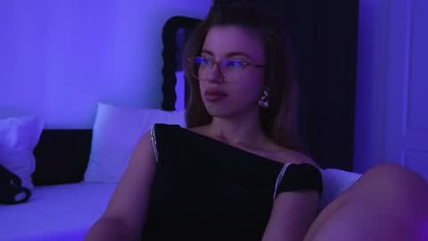 Snapshot of aelia_anara chatting on 08-02-26, 04:33 Aelia online show from 08-02-26, 04:33