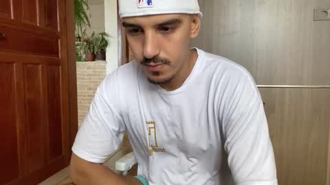 Luci online show from 02-05-26, 05:50