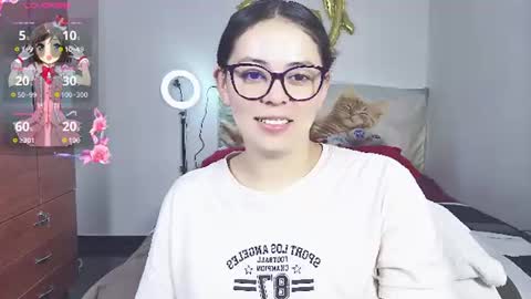 Snapshot of aeseelia chatting on 06-11-26, 02:53 lia online show from 06-11-26, 02:53