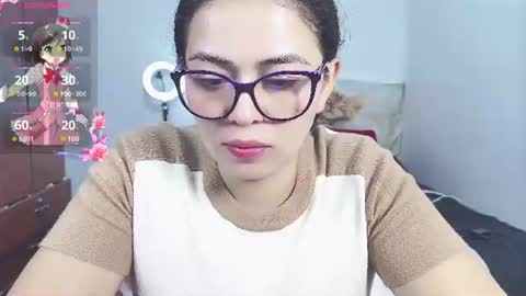 Snapshot of aeseelia chatting on 06-12-26, 03:16 lia online show from 06-12-26, 03:16
