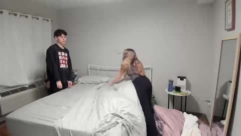 Snapshot of aesus3x chatting on 03-25-26, 03:01 Niko online show from 03-25-26, 03:01