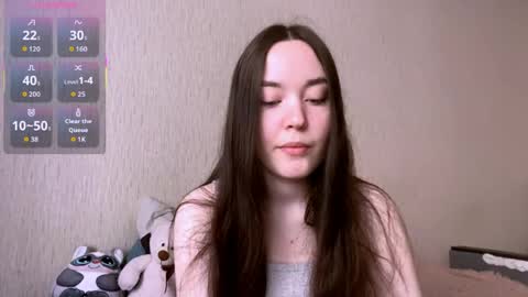 Snapshot of aetherlynn chatting on 05-14-26, 03:13 Arielle online show from 05-14-26, 03:13