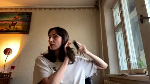 Snapshot of aevra chatting on 05-16-26, 05:34 vegans taste better online show from 05-16-26, 05:34