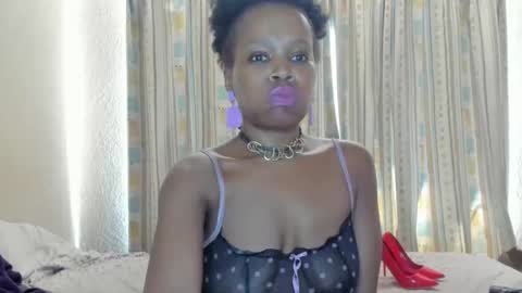 Snapshot of aficangagqueen chatting on 10-28-25, 11:47 AfricanSquirtQueen online show from 10-28-25, 11:47