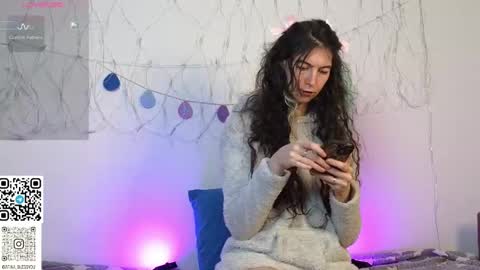 Snapshot of afina_blessyou chatting on 05-24-26, 01:32 Afina online show from 05-24-26, 01:32