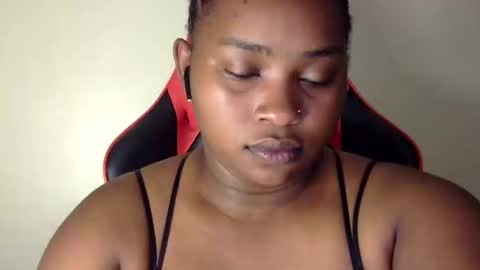 stella online show from 10-21-25, 05:02