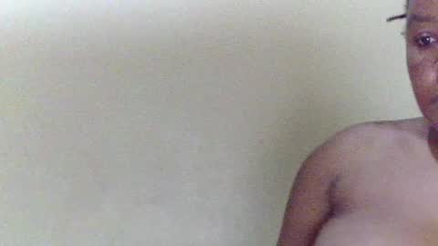 Snapshot of african005 chatting on 05-30-26, 05:43 loise online show from 05-30-26, 05:43