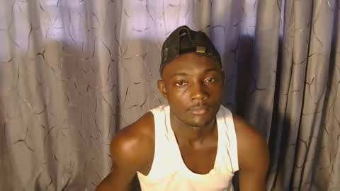 Snapshot of african_hotchocolate chatting on 12-15-25, 06:50 sexiest online show from 12-15-25, 06:50