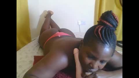 ELIZABETH online show from 09-25-25, 06:28