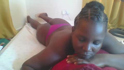 ELIZABETH online show from 11-18-25, 12:53