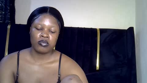 Snapshot of africangoddess22 chatting on 07-26-26, 03:52 africangoddess online show from 07-26-26, 03:52