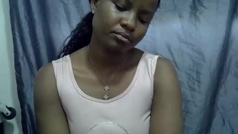Snapshot of africanngirl chatting on 09-20-25, 06:58 africanngirl online show from 09-20-25, 06:58