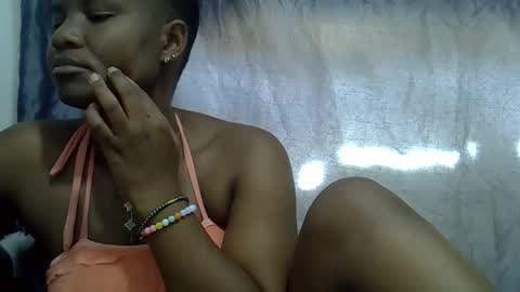 Snapshot of africanngirl chatting on 12-20-25, 08:10 africanngirl online show from 12-20-25, 08:10