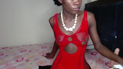 Snapshot of africas_booty842808 chatting on 10-05-25, 05:33 Mia online show from 10-05-25, 05:33