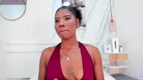 Snapshot of afro_luna chatting on 11-24-25, 11:43 Afro Luna online show from 11-24-25, 11:43