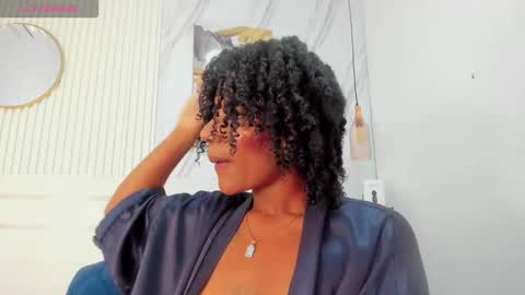 Snapshot of afro_luna chatting on 11-26-25, 11:55 Afro Luna online show from 11-26-25, 11:55