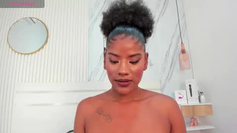 Snapshot of afro_luna chatting on 11-29-25, 12:08 Afro Luna online show from 11-29-25, 12:08