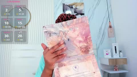 Snapshot of afro_luna chatting on 12-05-25, 11:41 Afro Luna online show from 12-05-25, 11:41