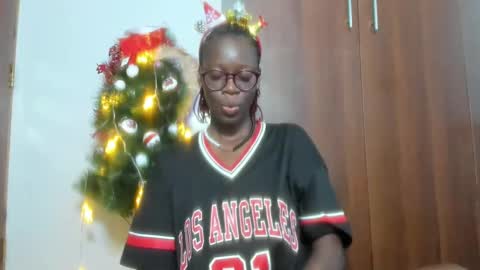 Leah online show from 12-22-24, 03:44