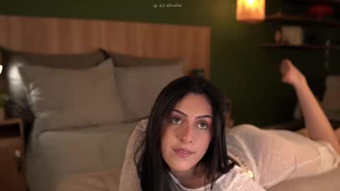 Snapshot of afrodita__25 chatting on 12-23-25, 12:30 Emma online show from 12-23-25, 12:30