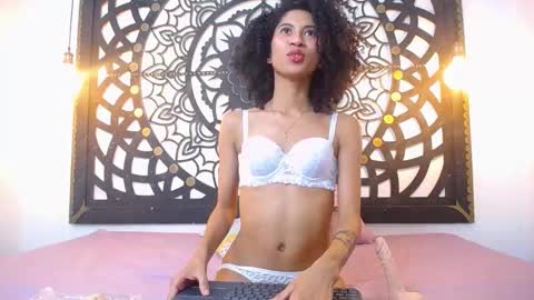 Snapshot of afrodita_house chatting on 10-27-25, 08:02 afrodita_house online show from 10-27-25, 08:02