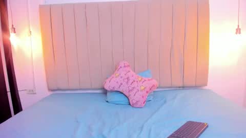 Snapshot of afrodita_house chatting on 12-15-25, 07:40 afrodita_house online show from 12-15-25, 07:40