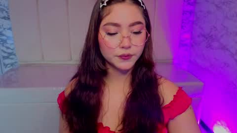 Snapshot of afrodita_wild_v chatting on 05-27-26, 01:30 afrodita_wild_v online show from 05-27-26, 01:30