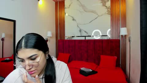 Snapshot of afroditaandsoffi chatting on 03-04-25, 11:51 Afrodita Chery y Hermione online show from 03-04-25, 11:51