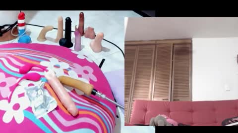 Snapshot of afroditacute16 chatting on 10-20-25, 12:05 afroditacute16 online show from 10-20-25, 12:05