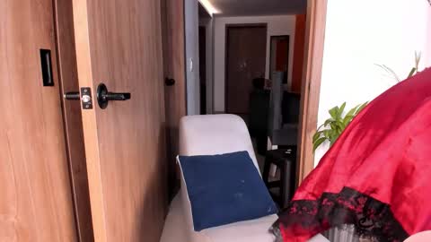 Snapshot of afroditaroy chatting on 11-15-25, 09:21 AfroditaRoy online show from 11-15-25, 09:21