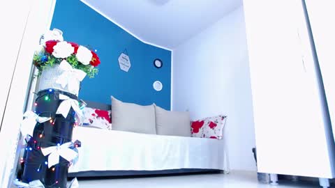 Snapshot of afroditha_ chatting on 12-23-24, 04:50 Amalia online show from 12-23-24, 04:50