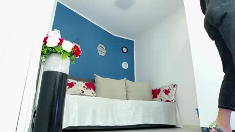 Snapshot of afroditha_ chatting on 03-12-25, 02:23 Amalia online show from 03-12-25, 02:23