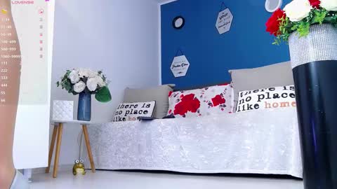 Snapshot of afroditha_ chatting on 11-26-25, 05:03 Amalia online show from 11-26-25, 05:03