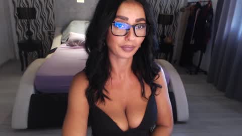 Afro online show from 09-16-25, 01:34