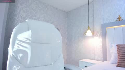 A F R O D I T A  online show from 10-18-25, 12:06