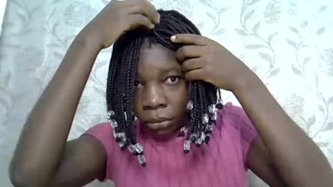 Snapshot of afronubians_ chatting on 02-18-25, 04:37 pink and josphen online show from 02-18-25, 04:37