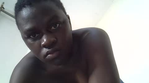 Snapshot of afronubians_ chatting on 05-18-26, 05:13 pink and josphen online show from 05-18-26, 05:13