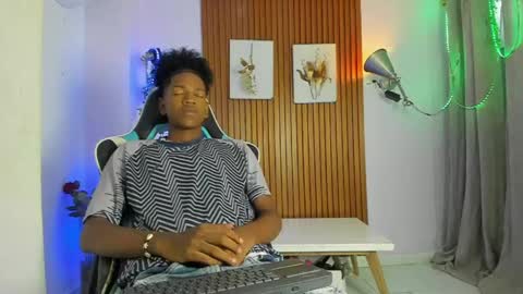 Snapshot of afrowayuu chatting on 05-22-26, 06:02 afrowayuu online show from 05-22-26, 06:02