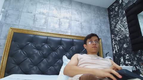 Snapshot of agarevans chatting on 02-05-25, 05:41 AGAR online show from 02-05-25, 05:41