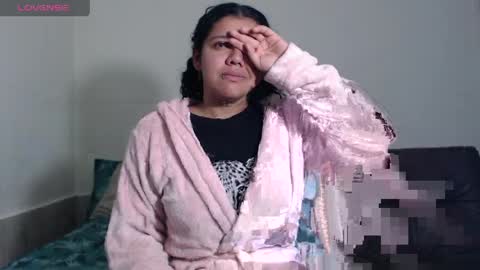 Agatha online show from 04-10-26, 03:23