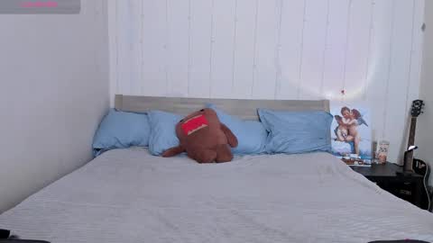 Eva online show from 09-11-25, 03:50