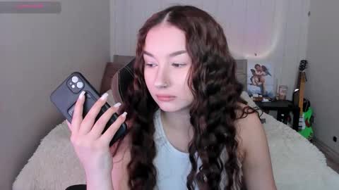 Eva online show from 10-20-25, 05:19