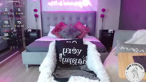 Snapshot of agata_evans_ chatting on 01-28-25, 03:57 AGATA online show from 01-28-25, 03:57