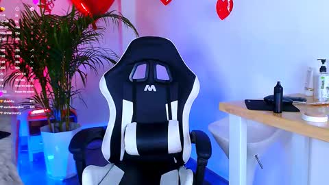 Snapshot of agata_haris chatting on 02-17-25, 05:14 Agata online show from 02-17-25, 05:14