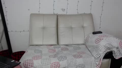 independent model online show from 01-07-25, 05:43