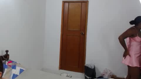 independent model online show from 02-20-25, 04:39